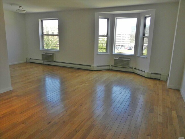 Building Photo - 38 Knightsbridge Rd