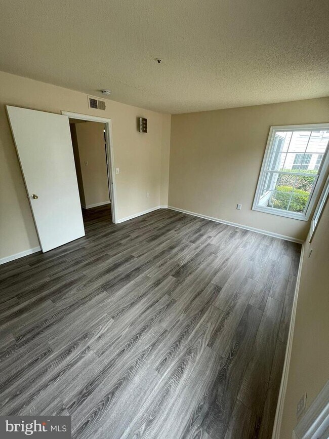Foto del edificio - 15787 Easthaven Ct