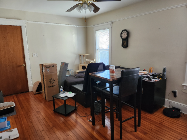Building Photo - 28 E Forest Ave