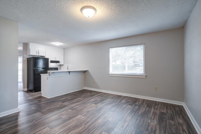 Foto del edificio - 1022 West Apartment Homes
