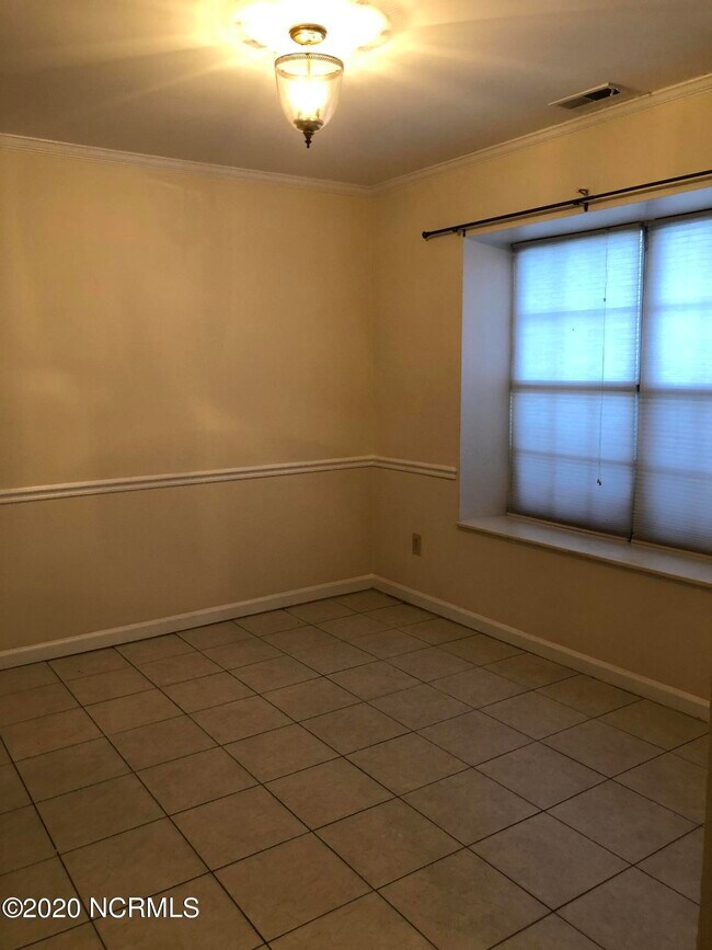Foto del edificio - 1229 Fairway Terrace