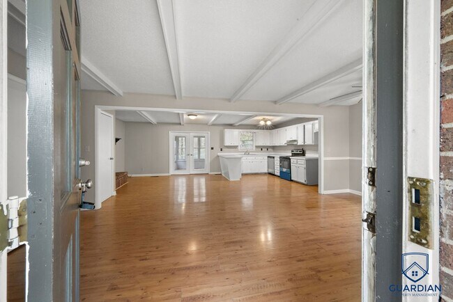 Foto del edificio - 3 bd 2 ba home in Rainbow City!