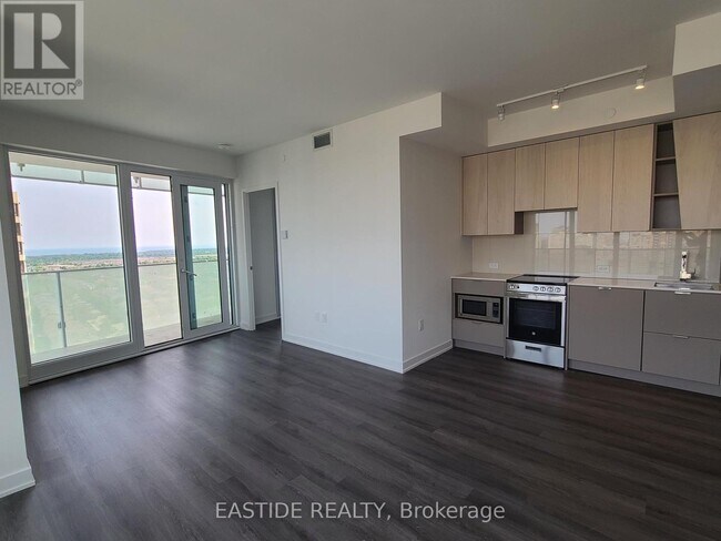 Photo du bâtiment - 3883-3883 Quartz Rd