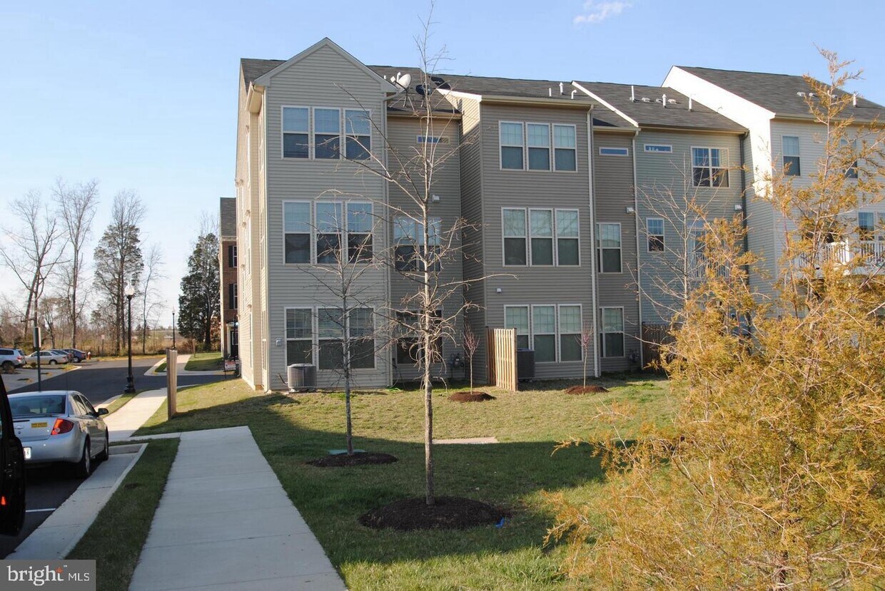 43345 Polenta Terrace, Chantilly, VA 20152 Townhome Rentals in Chantilly VA