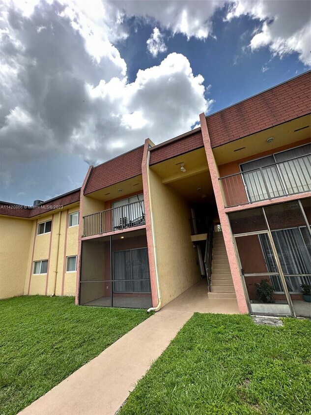 Primary Photo - 2810 NW 55th Ave