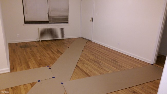 Foto del edificio - 8915 74th Ave