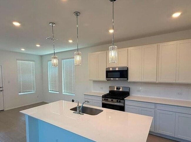 Foto del edificio - 17704 Sage Thrasher Dr