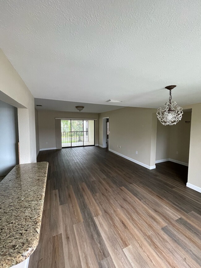 Building Photo - 2497 Heron Terrace