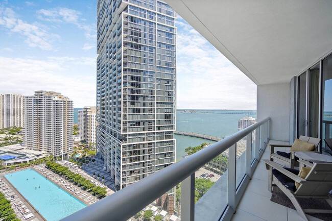 Building Photo - 481 Brickell Ave