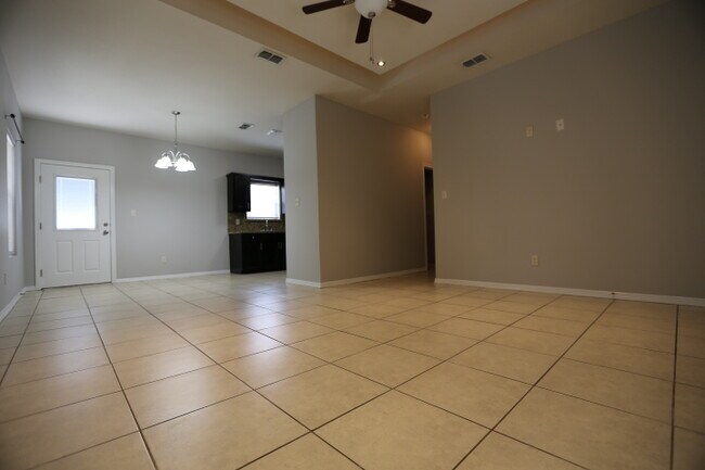 Foto del edificio - 4618 N Ebony St