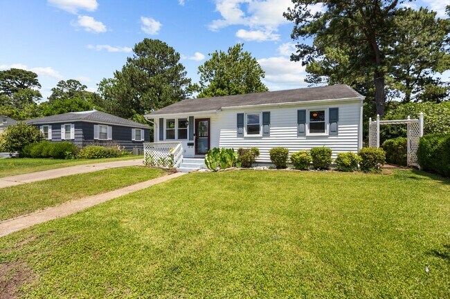 Foto del edificio - Spacious Home in Peaceful Norfolk Neighbor...