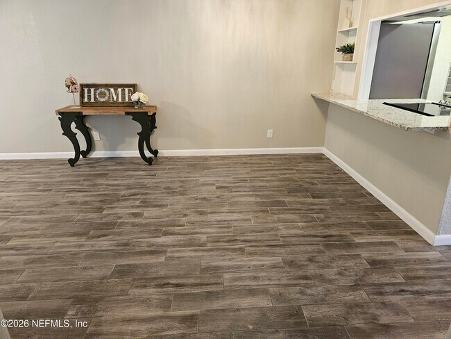 Foto del edificio - 4836 Atlantic Blvd