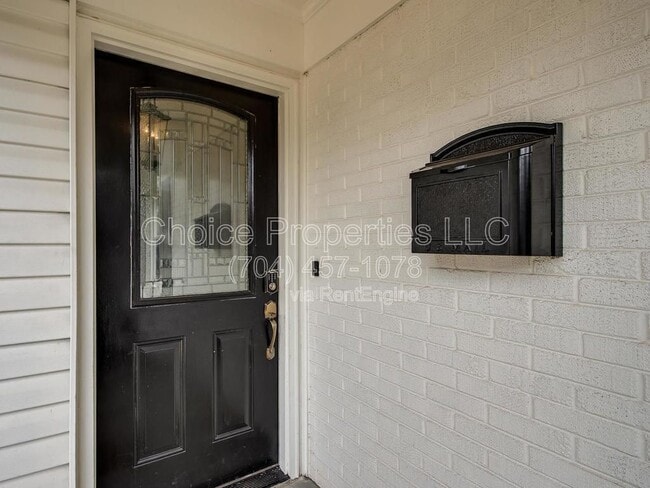 Photo - 1201 Seneca Pl House