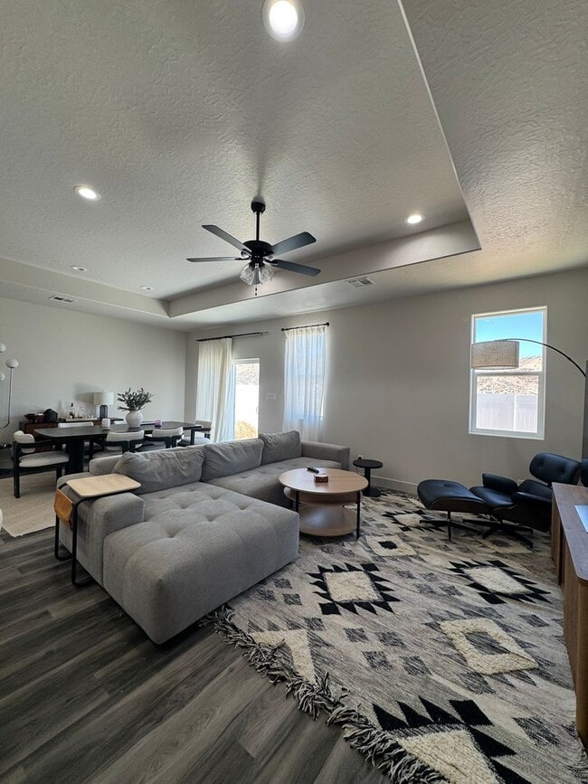 Building Photo - Beautiful Furnished New Build For Rent In Elko!
