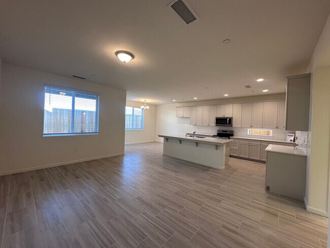 Building Photo - Newly built by San Joaquing Valley homes Available Now!