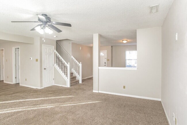 Foto del edificio - 1829 Blue Pine Ln