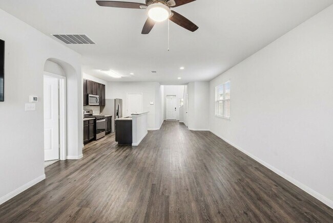 Foto del edificio - 5018 Yello Ginko Trl