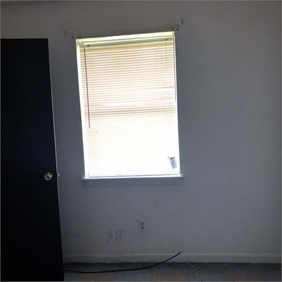 Building Photo - 204 Taft Dr