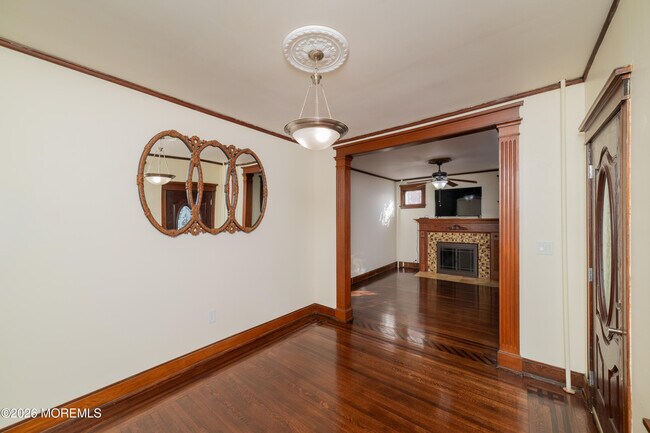 Building Photo - 684 Amboy Ave