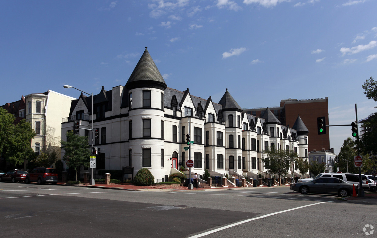 Building Photo - Madison Victorian