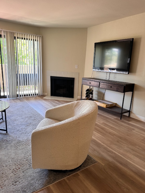 Foto del edificio - 2425 Purdue Ave