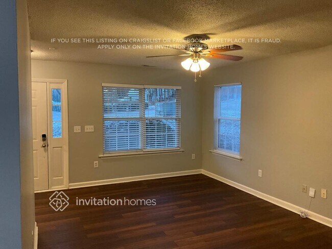 Foto del edificio - 4301 Fawn Glen Dr