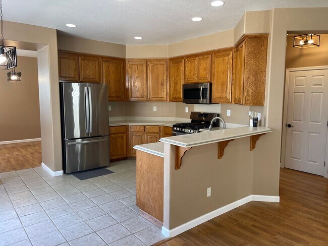 Foto del edificio - Fresh and Modern 4-Bedroom Home