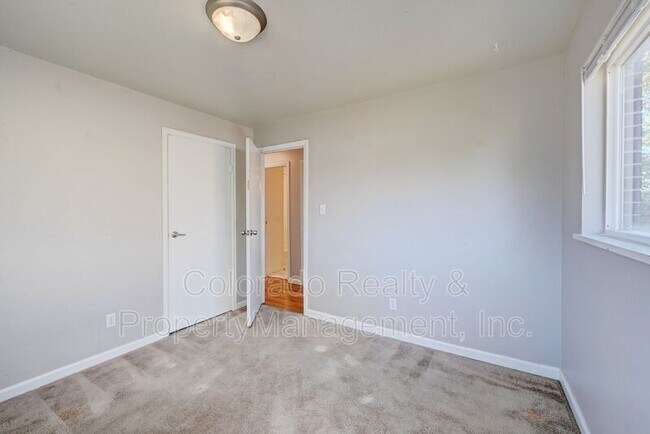 Foto del edificio - 6941 S Ash Cir
