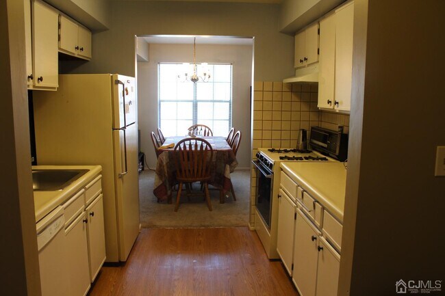 Foto del edificio - 92 Keystone Ct