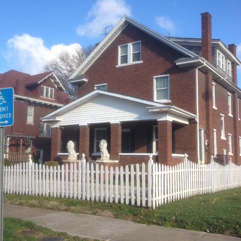 704 10th Ave Unit 3, Huntington, WV 25701 Apartment for Rent in