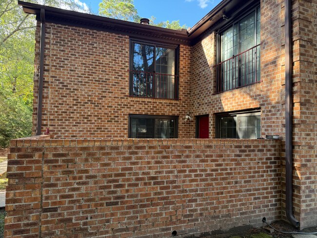 Foto del edificio - 720 Coventry Ln