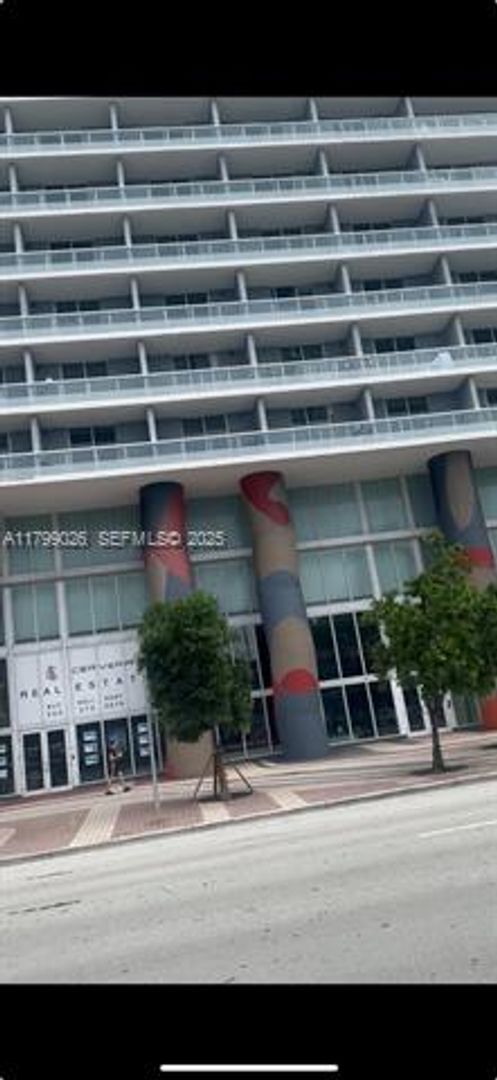 Building Photo - 50 Biscayne Blvd