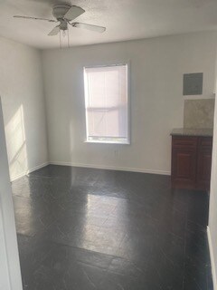 Foto del edificio - 1339 W Ridgewood Ct