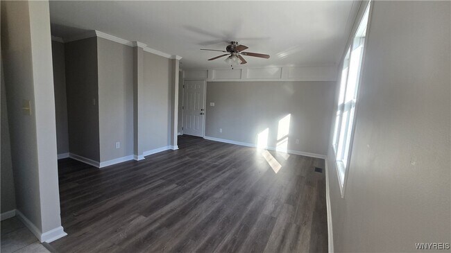 Foto del edificio - 5422 Transit Rd