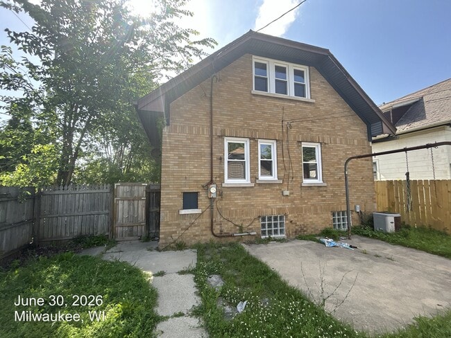 Building Photo - 2720 N 52nd St