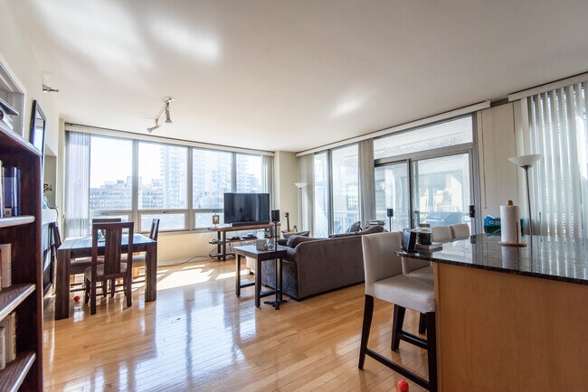 Foto del edificio - 701 S Wells St