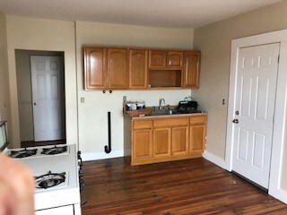 Kitchen Area - 418 Main St