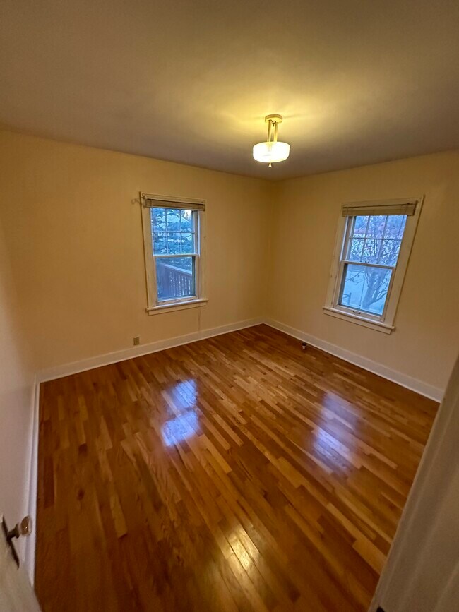 Building Photo - 1609 Rainbow Ave
