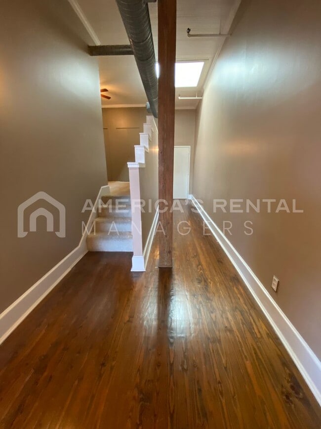 Building Photo - Terrific Condo Available for Rent in Birmi...