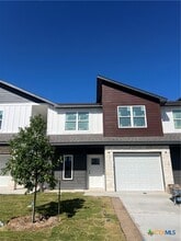 Building Photo - 1814 Royal Loop