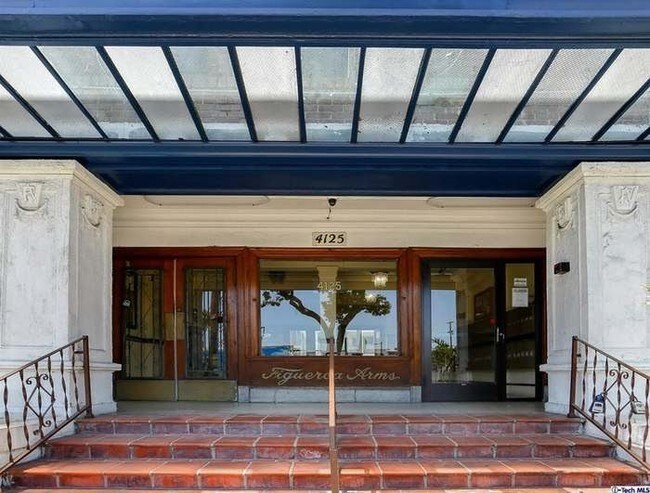 Building Photo - 4125 S Figueroa St