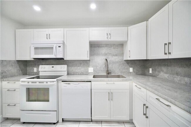 Foto del edificio - 2651 S Course Dr