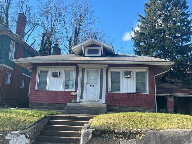 Building Photo - 3 br, 2 bath House - 791 Willey Street