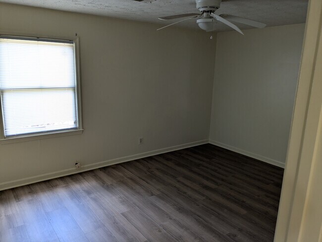 Foto del edificio - 845/847 Mitchell Bridge Road Duplex