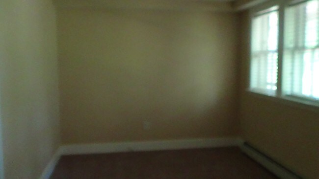Building Photo - 59 S Hickory Ave