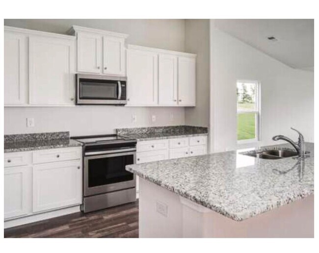 Building Photo - 300 Sweet Violet Dr