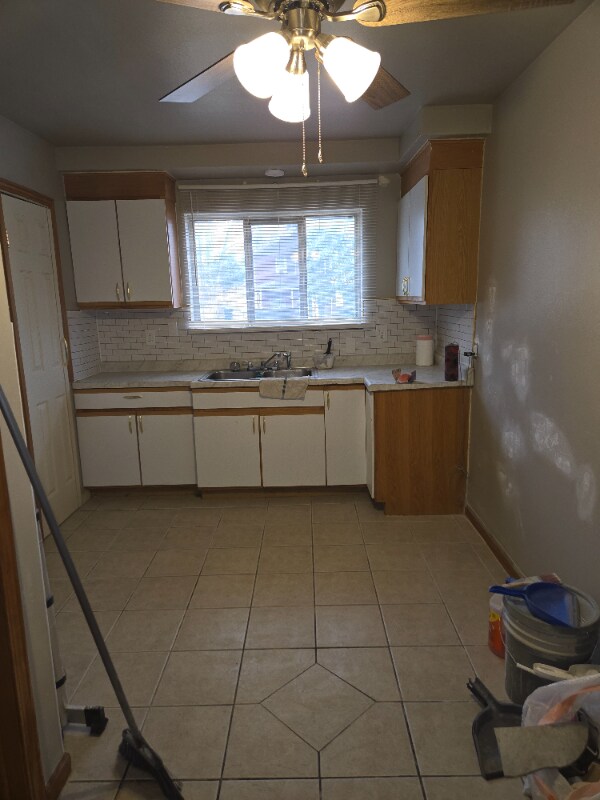 Foto del edificio - 12704 Pickford Ave