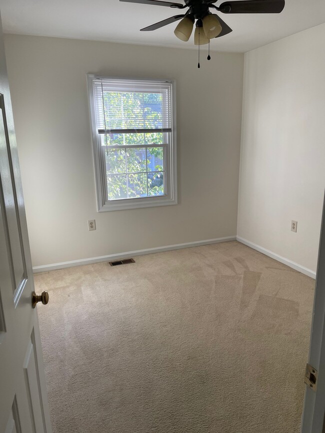 Building Photo - 338 Nansemond St SE