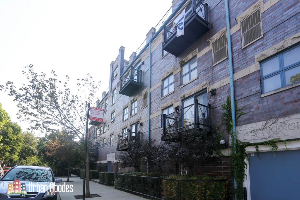 863 W Buckingham Plz Unit 1, Chicago, IL 60657 863 W Buckingham Plz