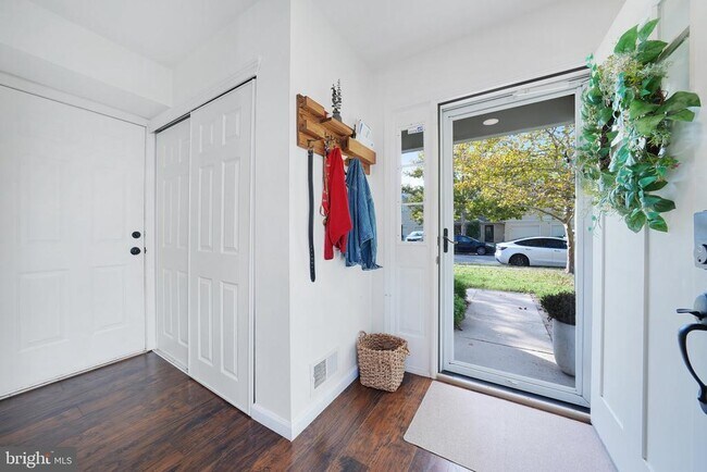 Foto del edificio - 48 High Meadows Dr